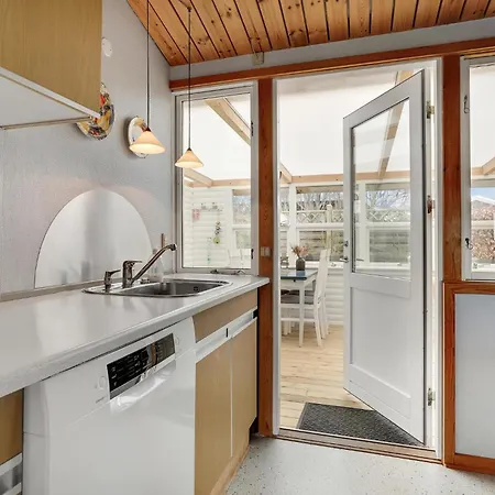 Cozy In With House Sea View