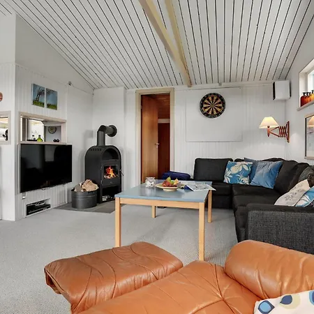 בית נופש Cozy In With House Sea View אסנס